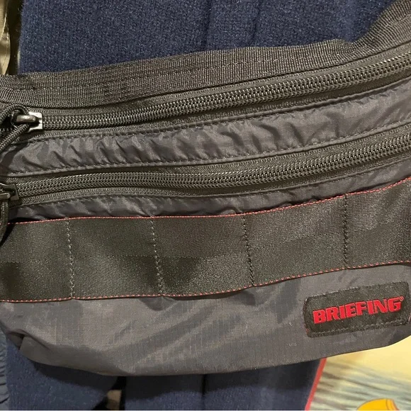 BREIFING should sling pouch bag - Picture 7 of 7